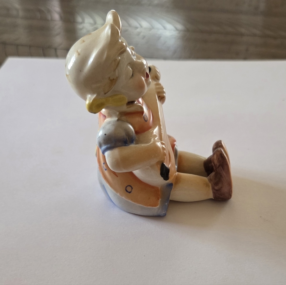 Vintage Ceramic Figurine with Guitar - Picture 2 of 4